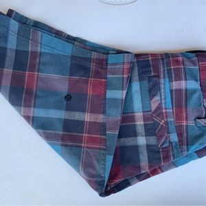 Lululemon men’s blue plaid chino shorts 32